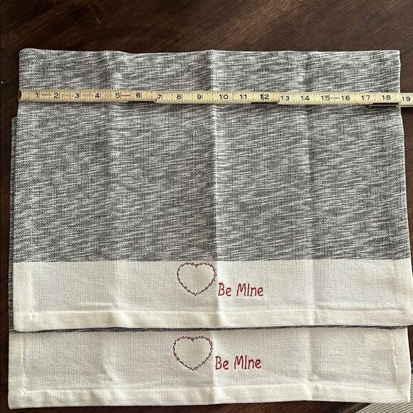 Be Mine Custom Embroidered Table Placemats Black Cream 19” by 13.75” Set Flaw - Picture 8 of 8